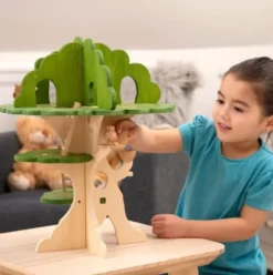 Casa sull'albero in legno