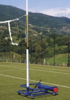 Impianto pallavolo trasportabile su ruote con basamento polivalente