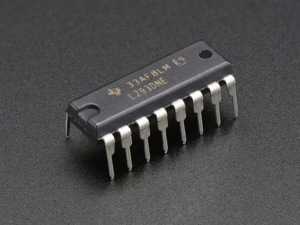 L293D - chip driver per motori DC o stepper